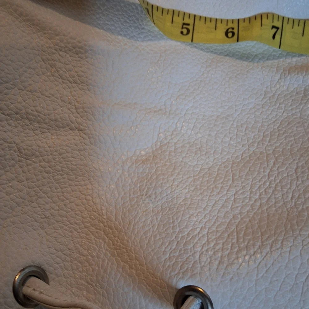Japé Paris White Pebbled Leather Drawstring Bucket Bag France Slouchy Bag